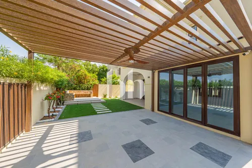 Fully Extended | Landscaped | Vacant on Transfer