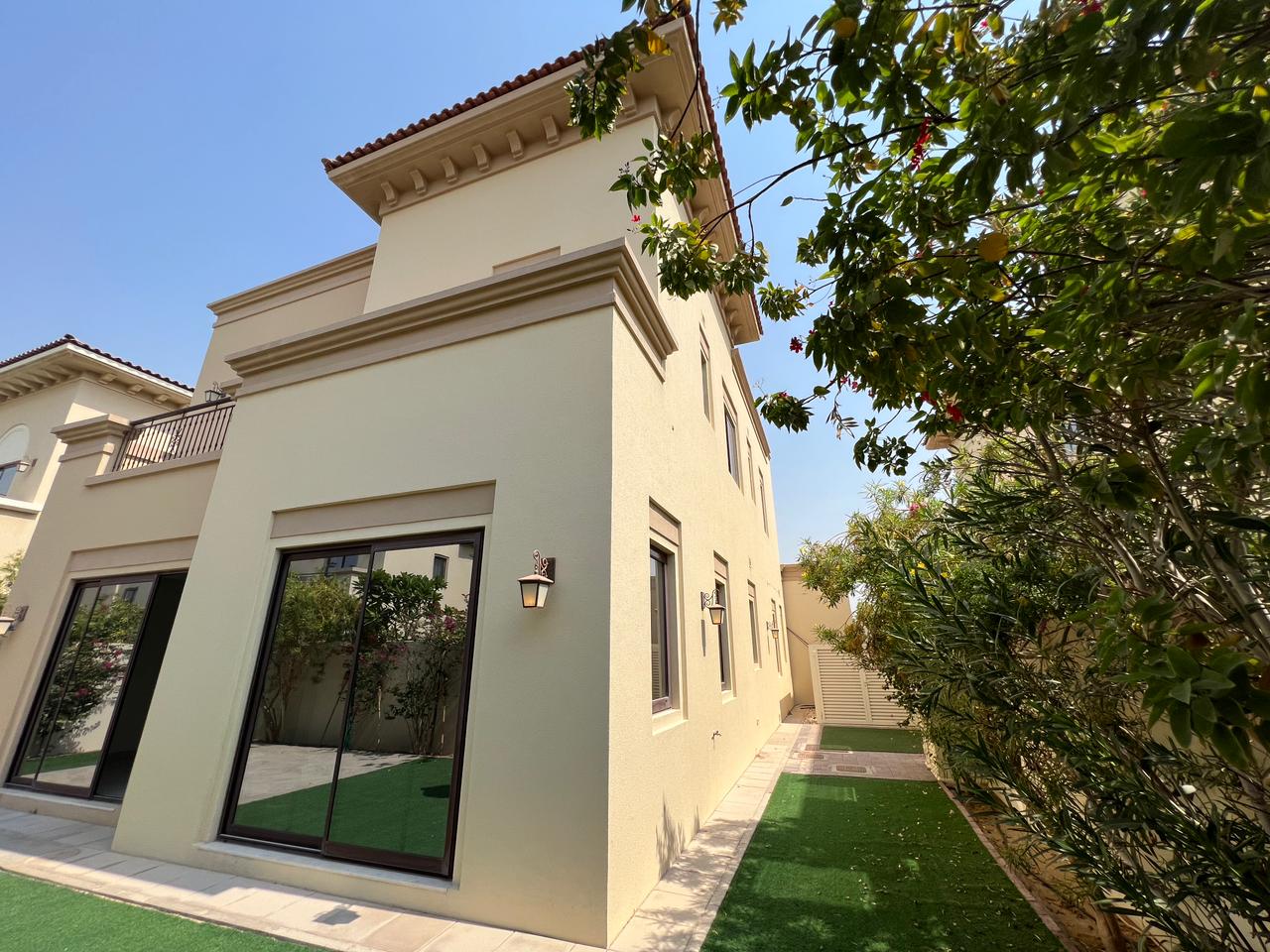 5 Bedrooms Villa in Palma