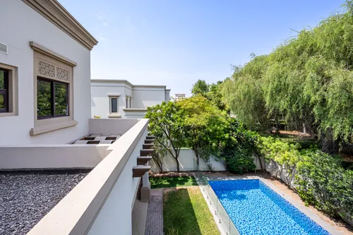 6 Bedrooms Villa in Yasmin