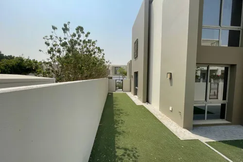 4 Bedrooms Villa in Reem Community