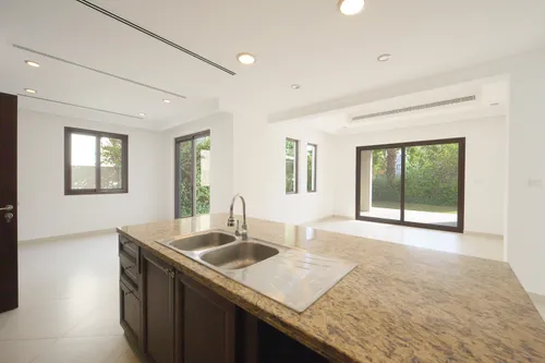 5 Bedrooms Villa in Yasmin