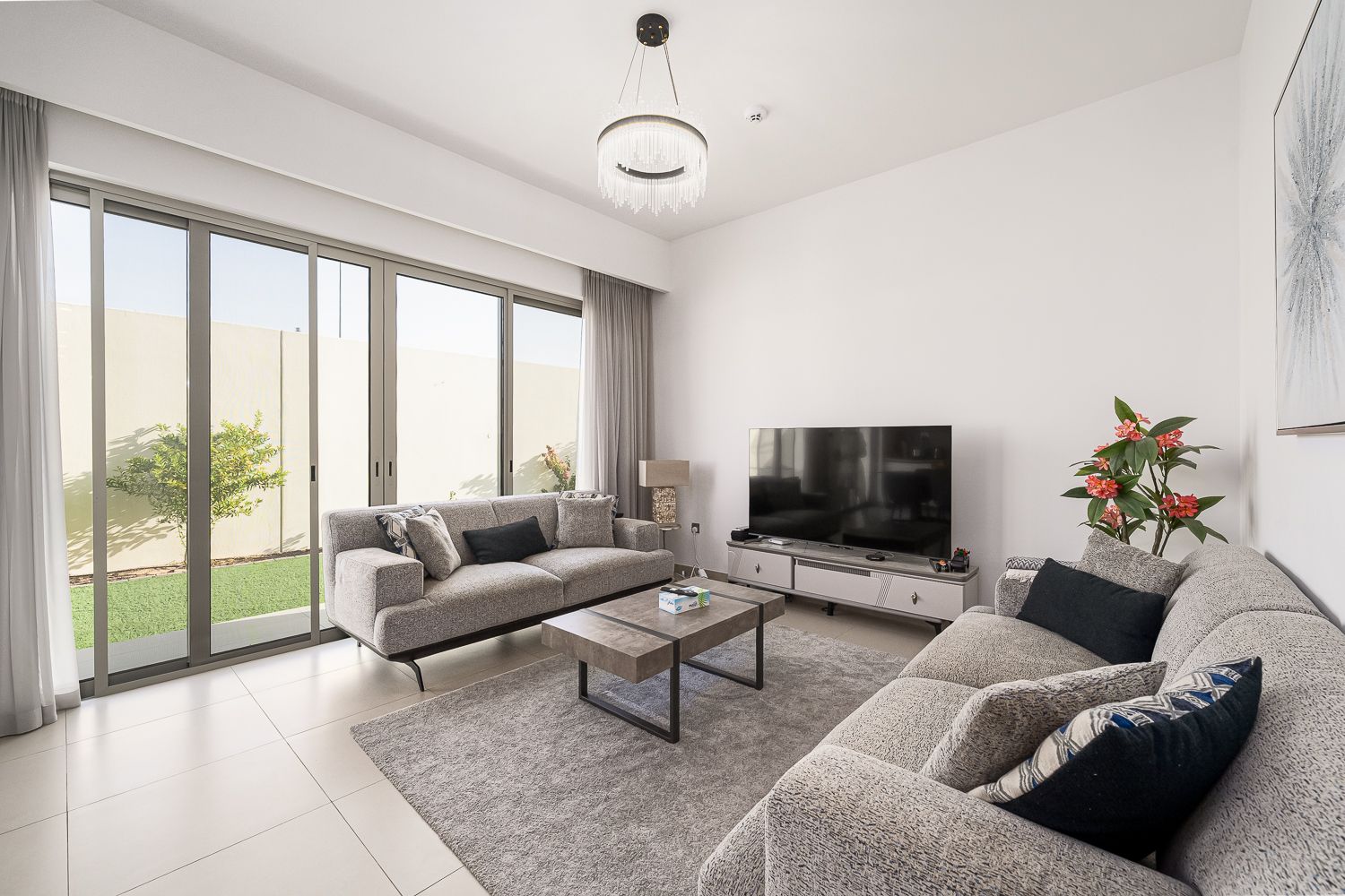 4 Bedrooms Townhouse in Camelia 2