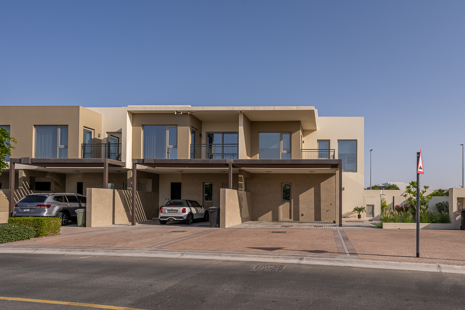 4 Bedrooms Townhouse in Camelia 2