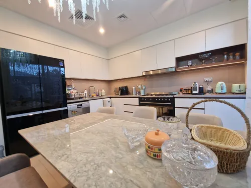 3 Bedrooms Townhouse in Camelia 2