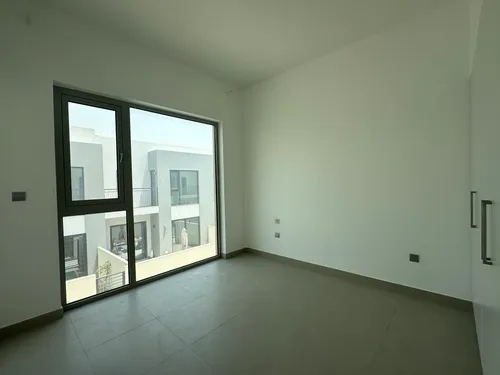 3 Bedrooms Townhouse in Camelia 2