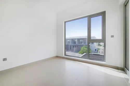 3 Bedrooms Townhouse in Camelia 2