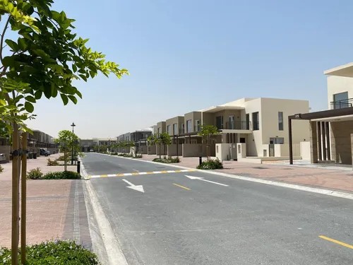 3 Bedrooms Townhouse in Camelia 2