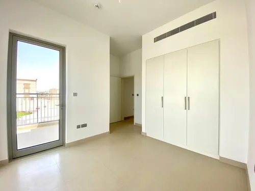 3 Bedrooms Townhouse in Camelia 2