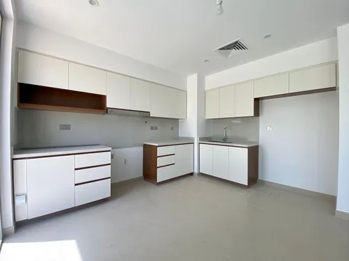 3 Bedrooms Townhouse in Camelia 2