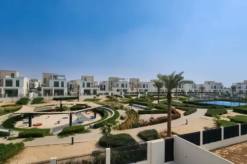 4 Bedrooms Townhouse in Caya