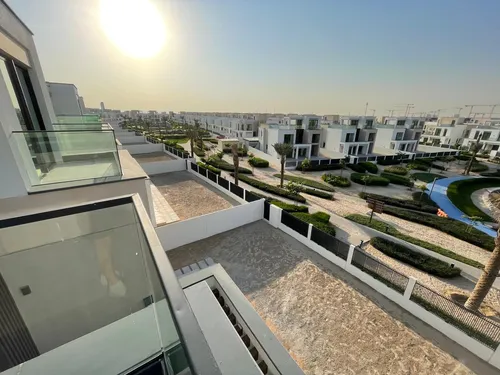 5 Bedrooms Townhouse in Caya