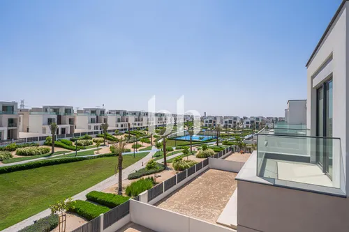 Central Park Backing | Negotiable | Handed Over