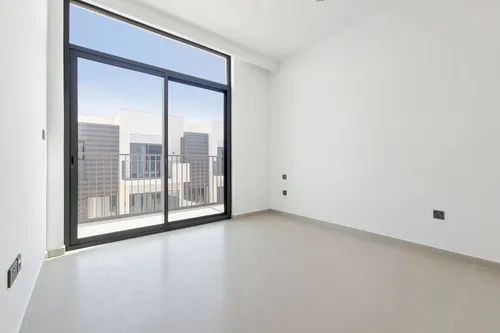 4 Bedrooms Townhouse in Joy