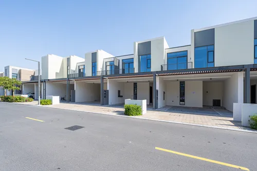 3 Bedrooms Townhouse in Joy