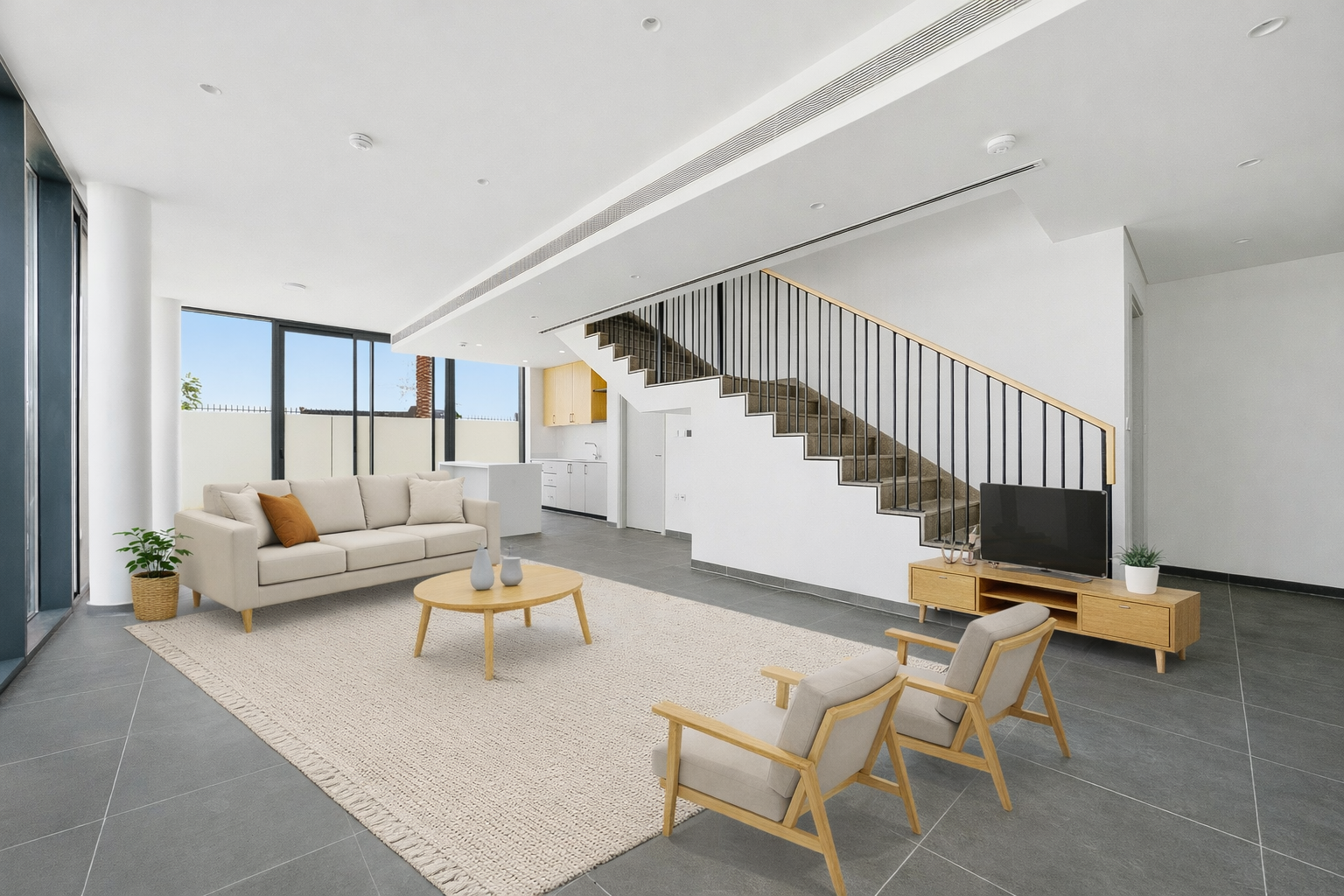 4 Bedrooms Townhouse in June