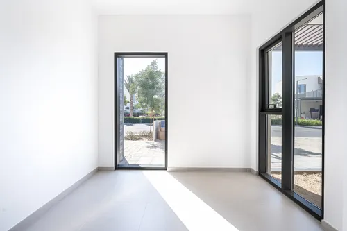 4 Bedrooms Villa in Sun