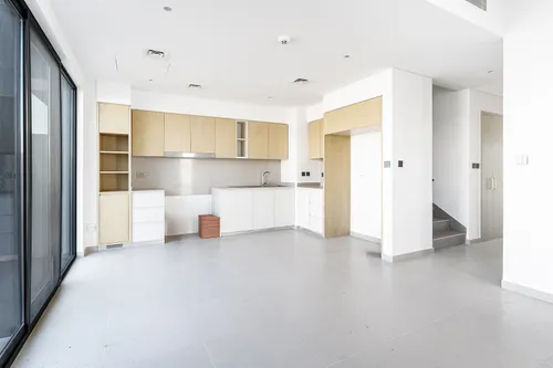 4 Bedrooms Villa in Sun