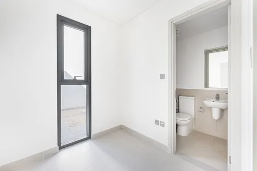 4 Bedrooms Villa in Sun