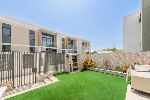 3 Bedrooms Townhouse in Ruba