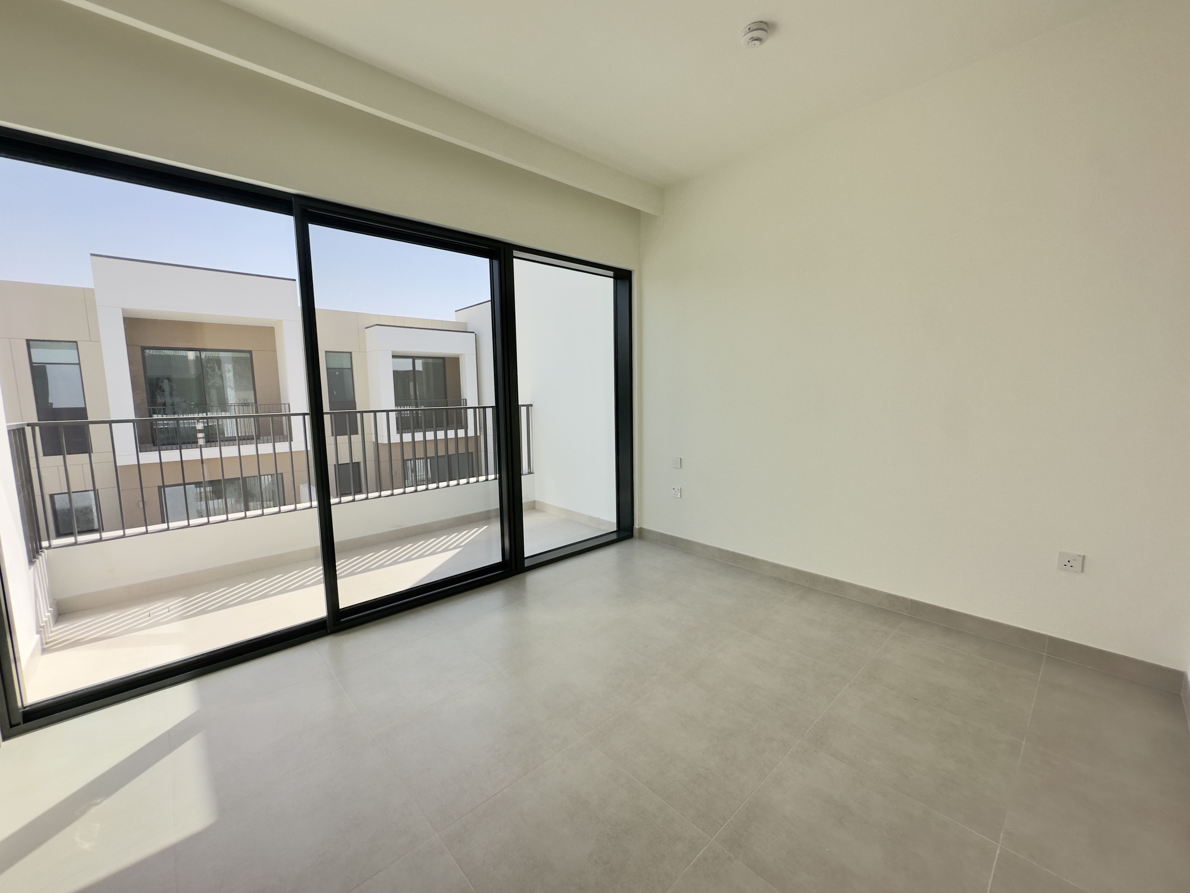 3 Bedrooms Townhouse in Raya