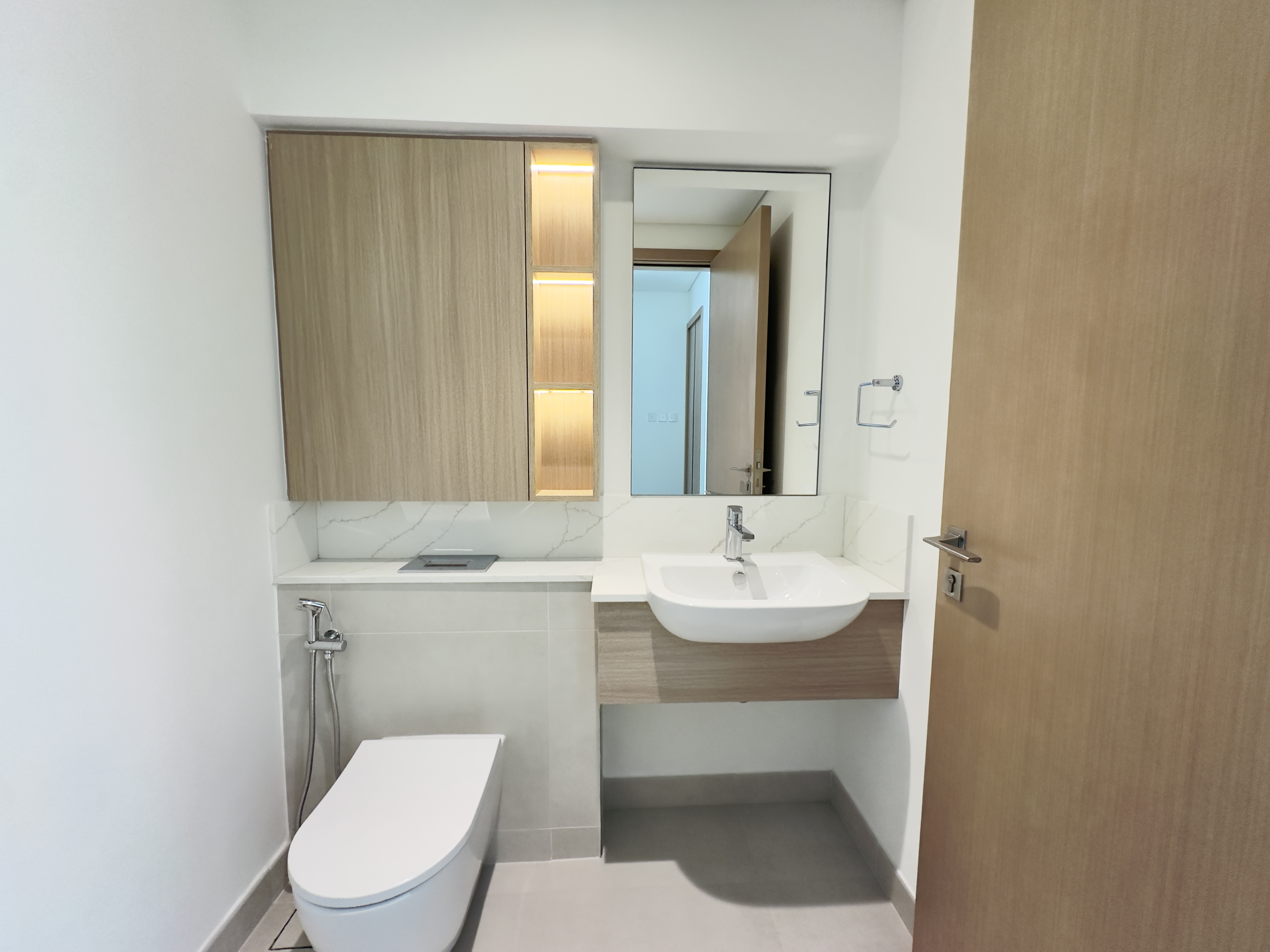 3 Bedrooms Townhouse in Raya