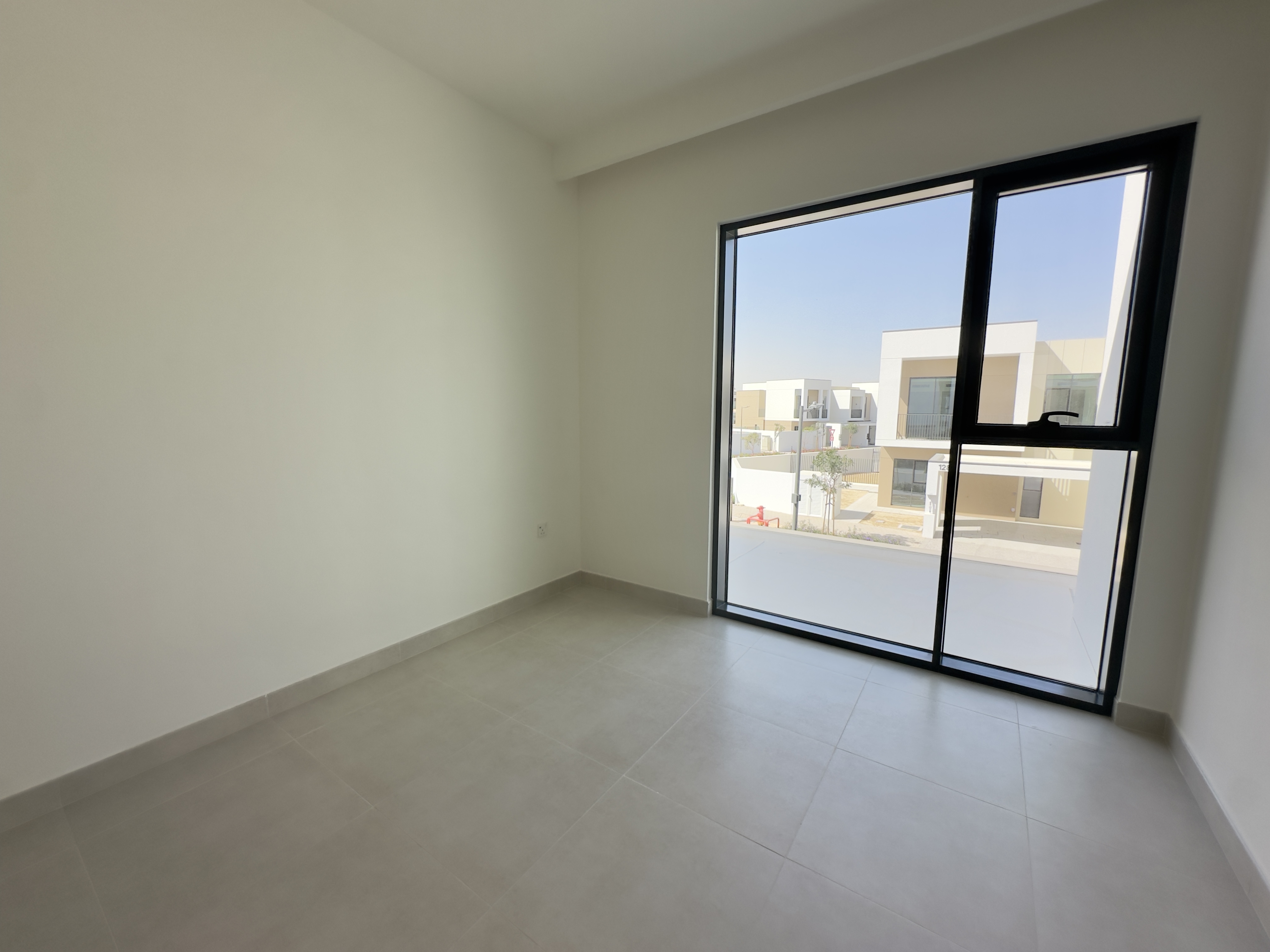 3 Bedrooms Townhouse in Raya