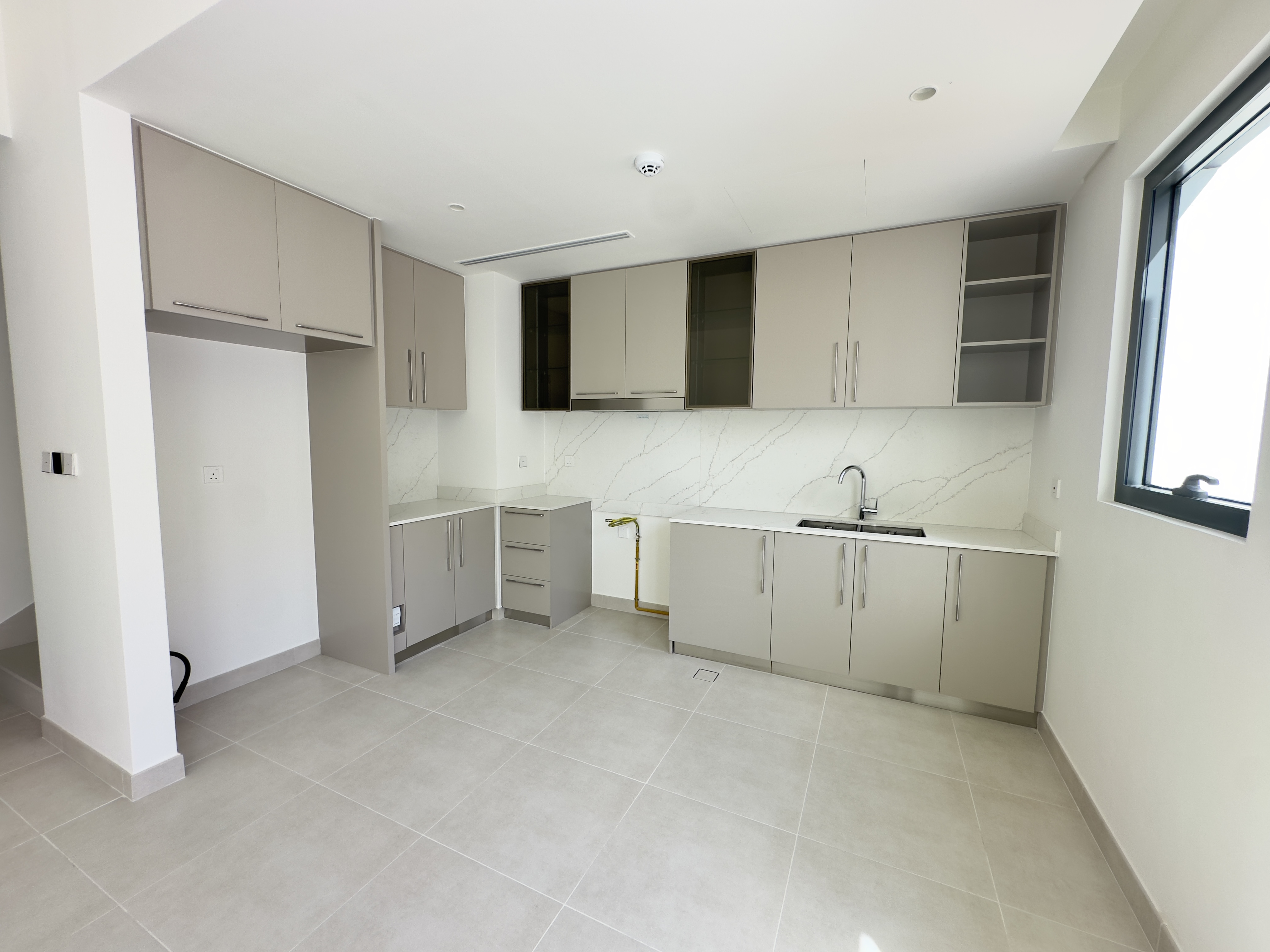 3 Bedrooms Townhouse in Raya