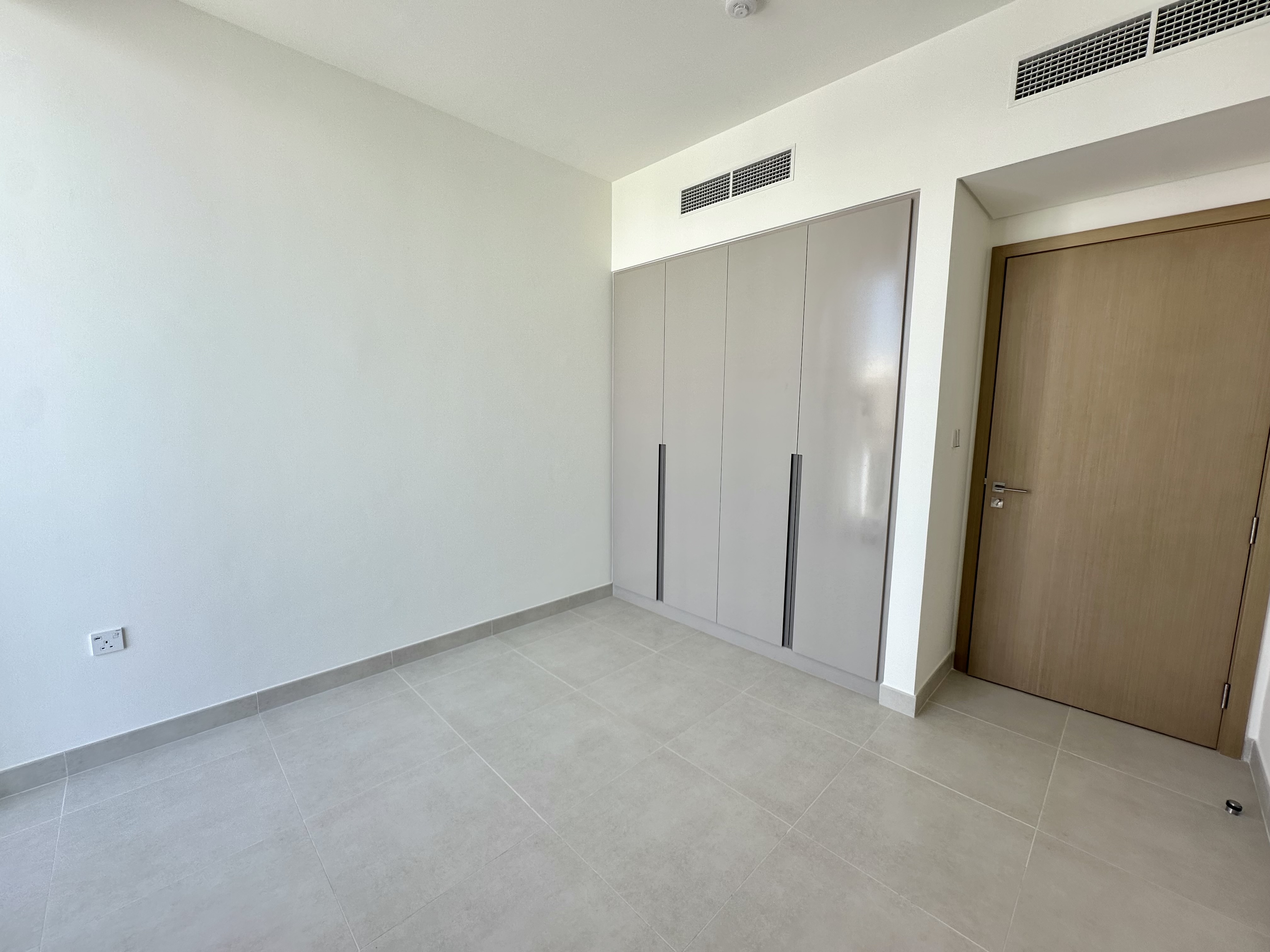 3 Bedrooms Townhouse in Raya