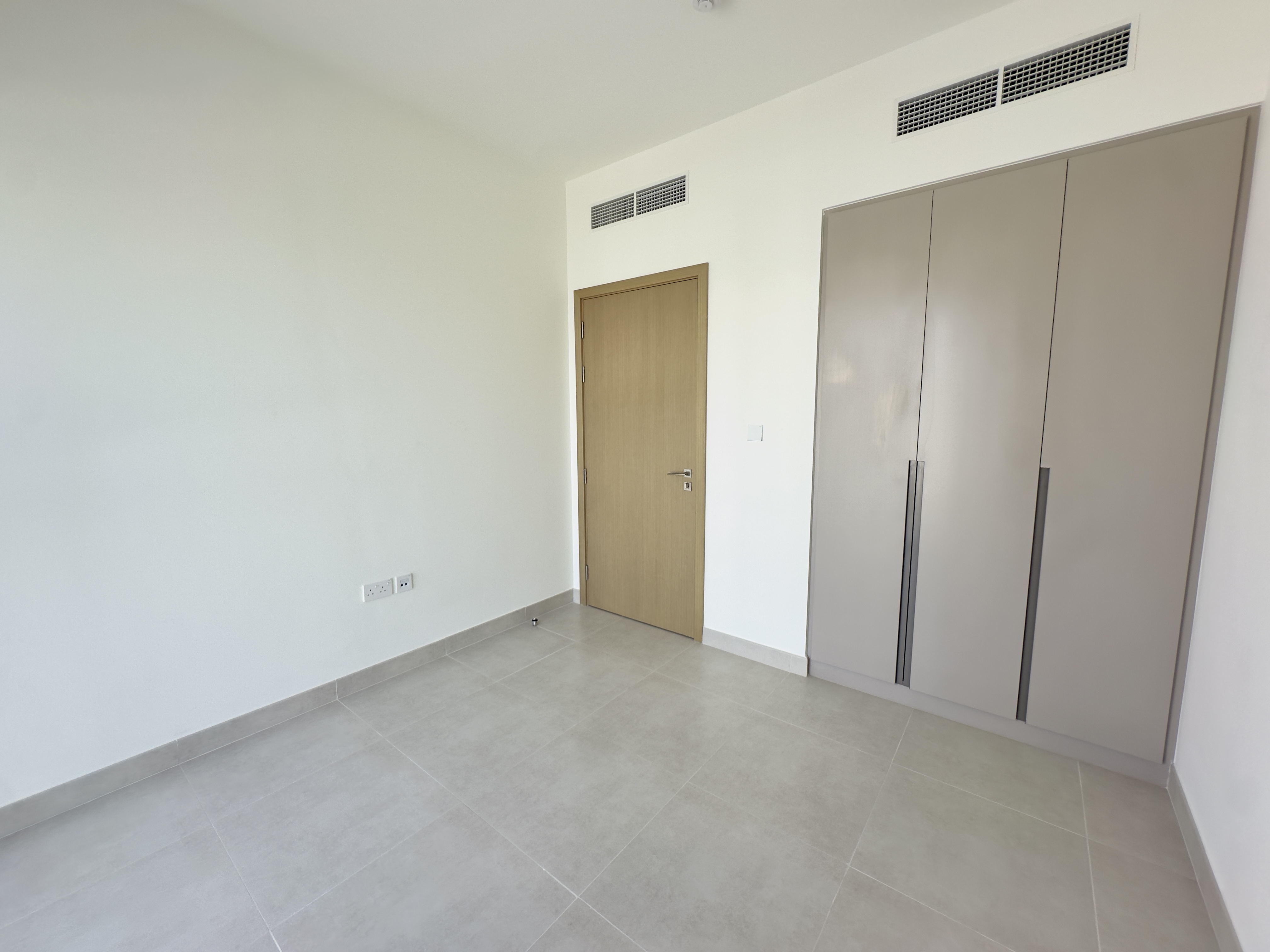 3 Bedrooms Townhouse in Raya