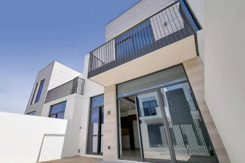 3 Bedrooms Townhouse in Joy