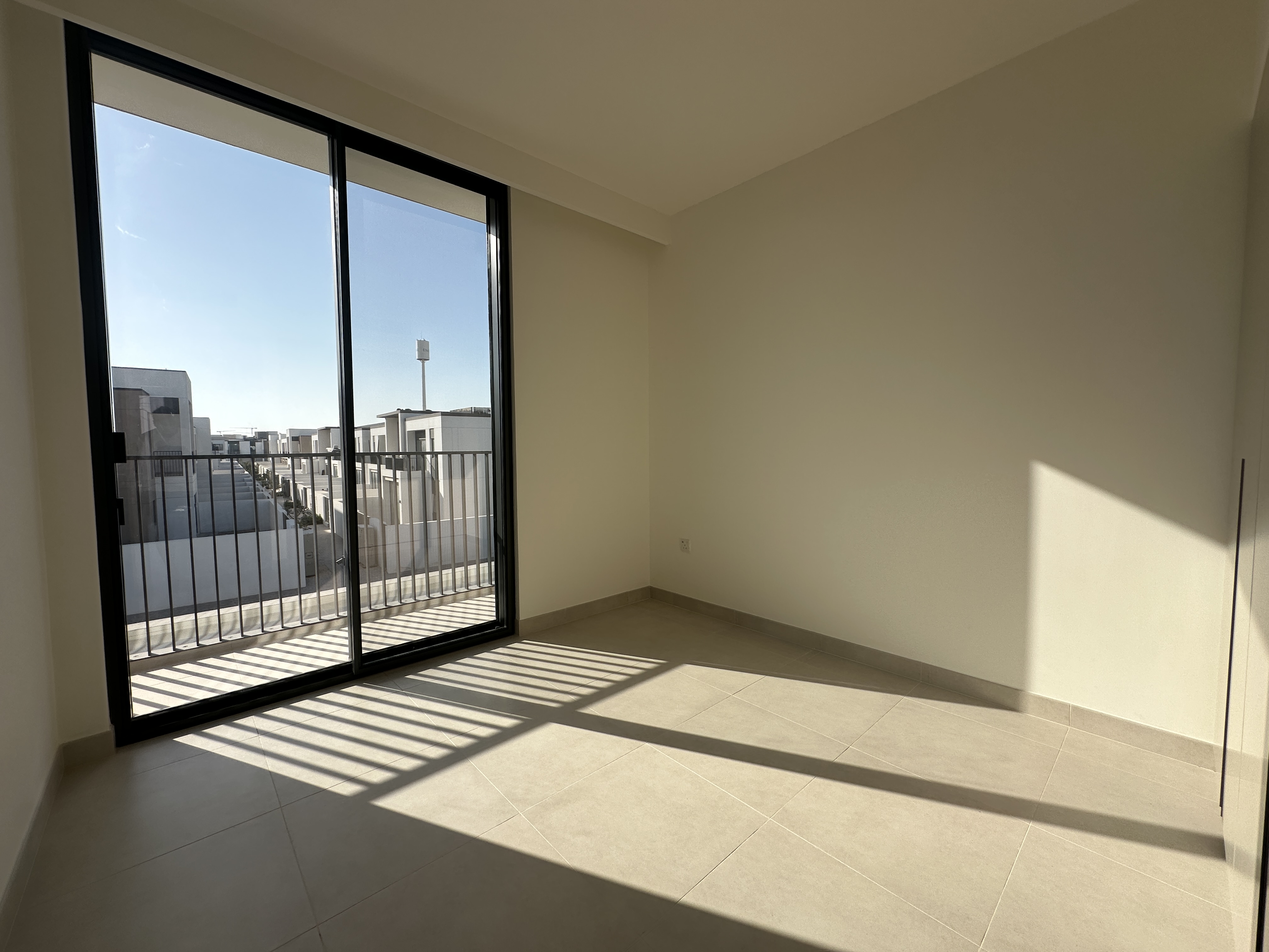 3 Bedrooms Townhouse in Raya