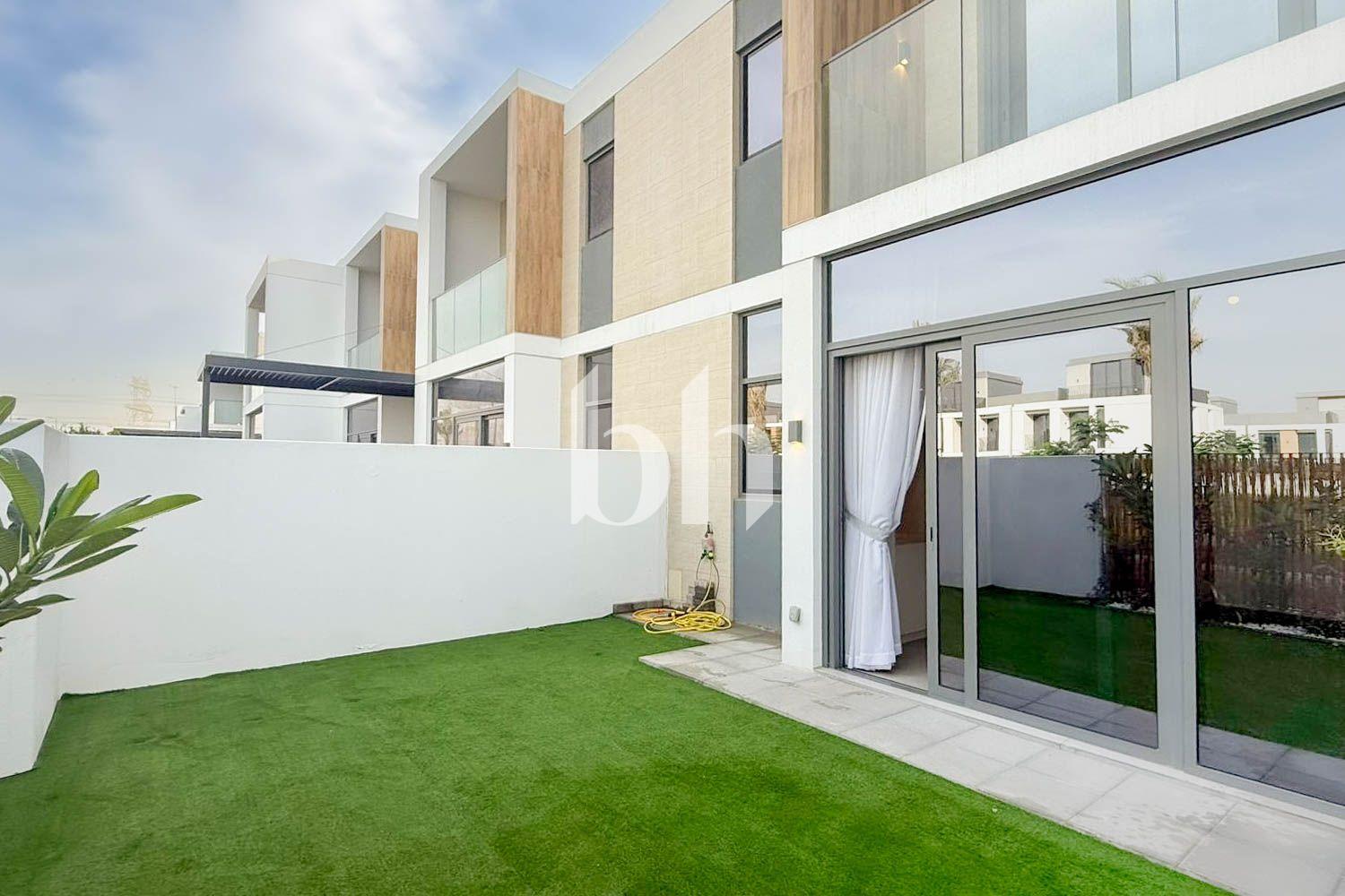 Single Row | Private | 3 Beds | Available Now