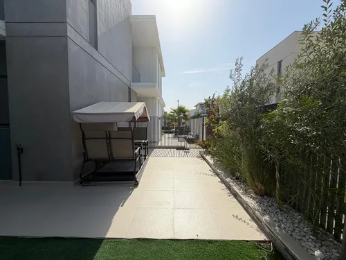 4 Bedrooms Townhouse in Ruba