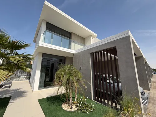 4 Bedrooms Townhouse in Ruba