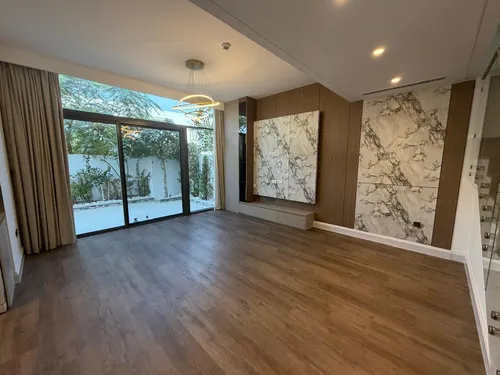 4 Bedrooms Townhouse in Ruba