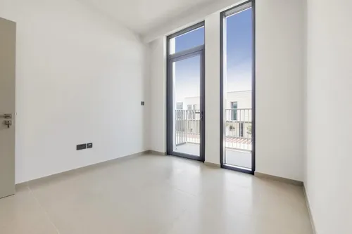 3 Bedrooms Townhouse in Joy