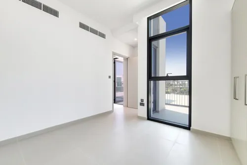 3 Bedrooms Townhouse in Joy