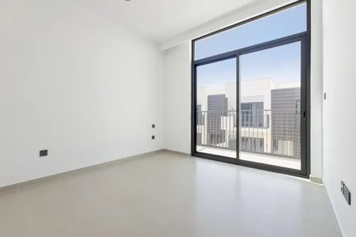 3 Bedrooms Townhouse in Joy