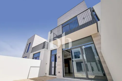 Multiple Cheques | Next to Pool | Landscaped