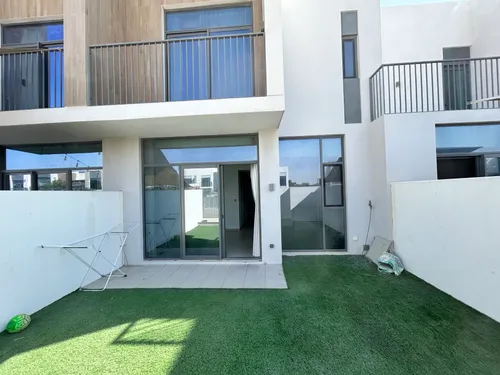 3 Bedrooms Townhouse in Spring