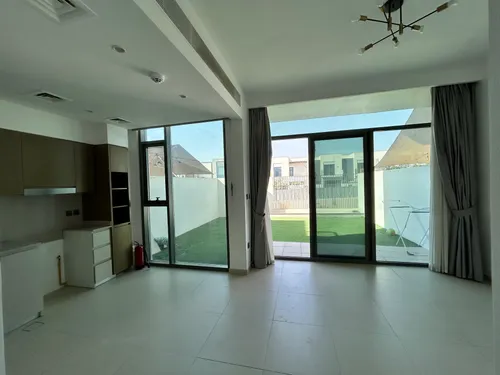 3 Bedrooms Townhouse in Spring