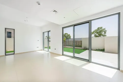 4 Bedrooms Townhouse in Joy