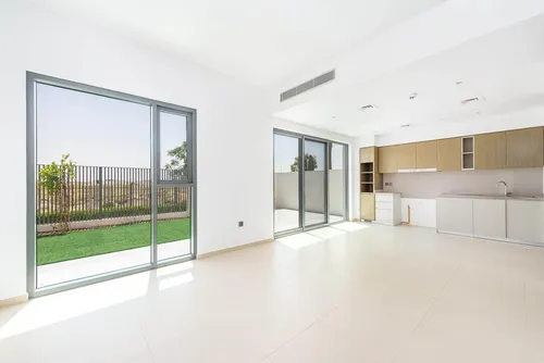 4 Bedrooms Townhouse in Joy