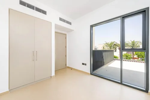 4 Bedrooms Townhouse in Joy