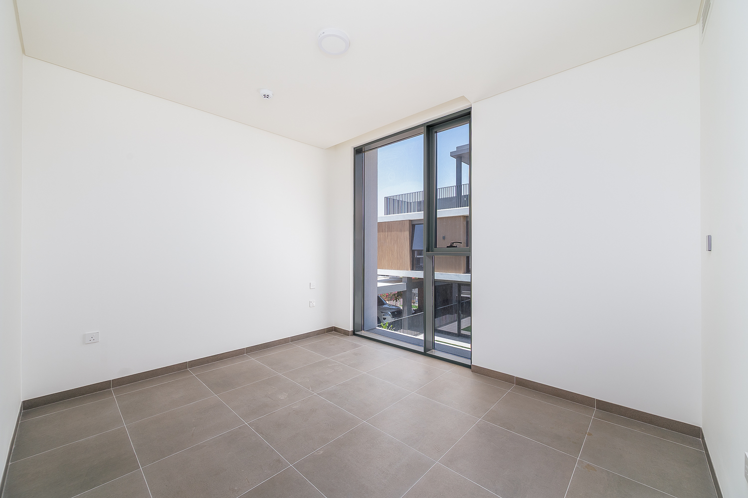 5 Bedrooms Villa in June