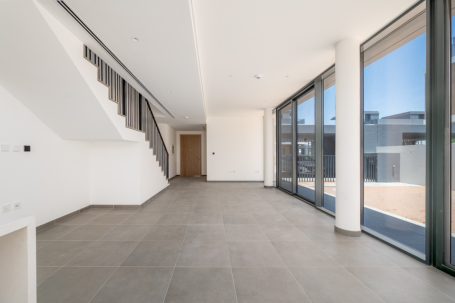 5 Bedrooms Villa in June