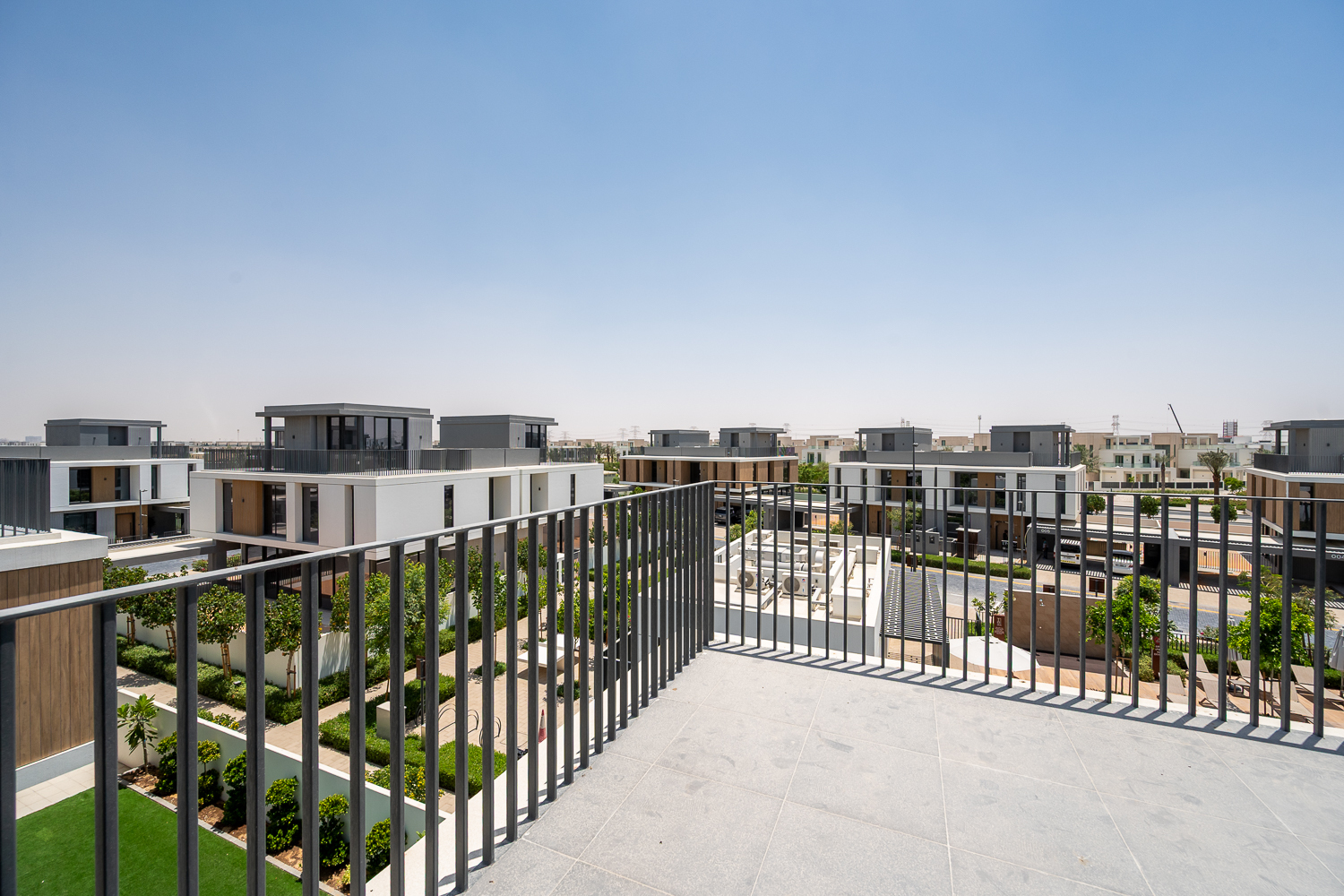 5 Bedrooms Villa in June