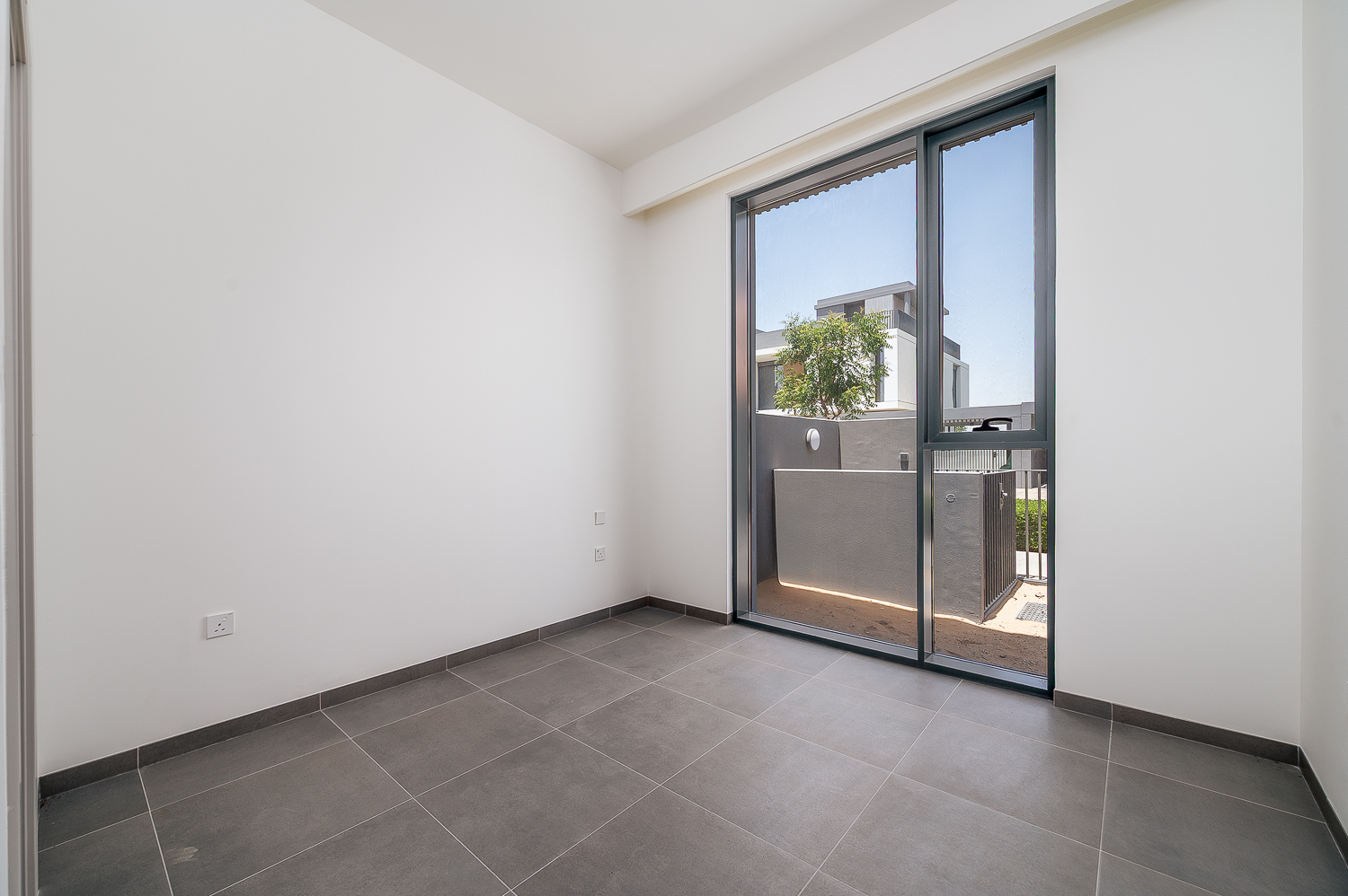 5 Bedrooms Villa in June