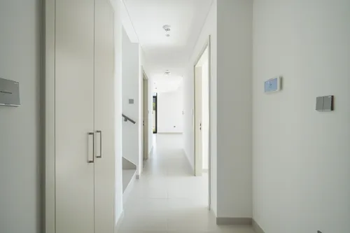 4 Bedrooms Townhouse in Sun