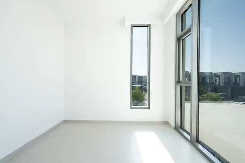 4 Bedrooms Townhouse in Sun